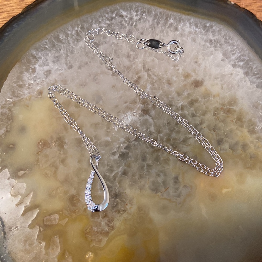 18k WGP cubic zirconia necklace boutique nwot 18” - Picture 12 of 15